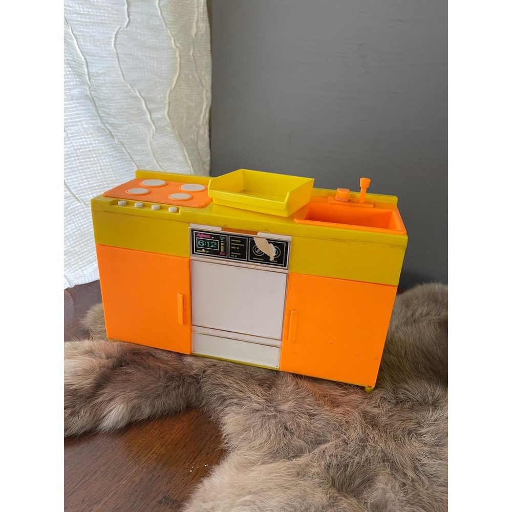 1974 Arco Toys Barbie Fashion Doll‎ Kit Playset Kitchen counter retro furniture